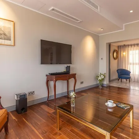 Stylish With Spectacular Views Appartamento *