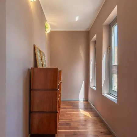 Stylish With Spectacular Views
